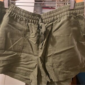 J Crew linen shorts , new with out tag, wrinkled from sitting in closet folded.
